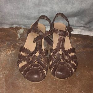 Brown Sandals barely worn